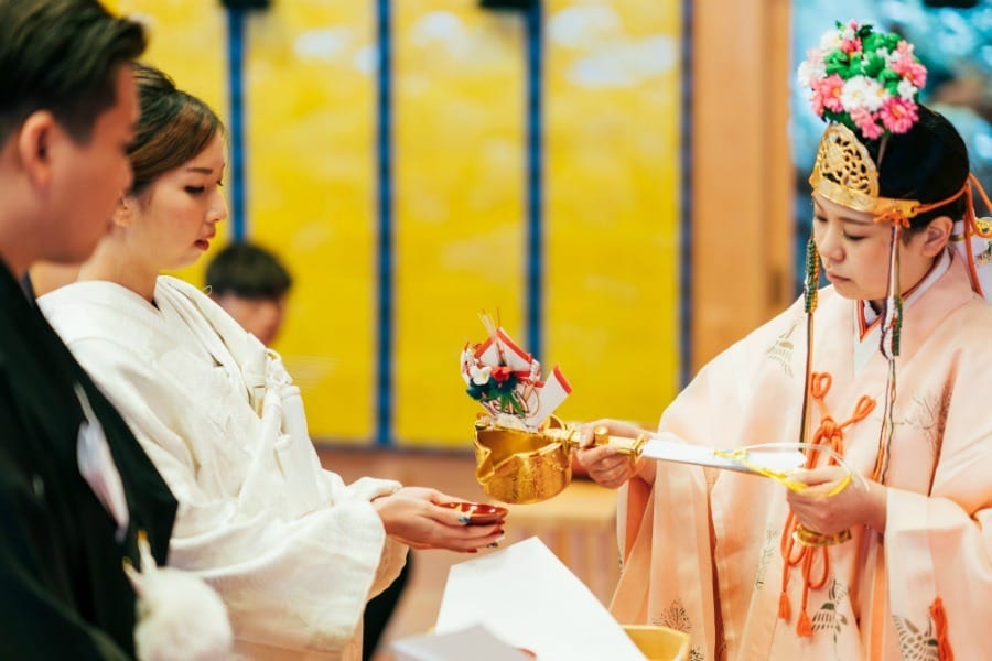 Wedding-Traditions-Around-the-World