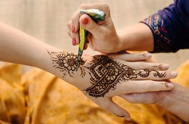 Wedding-Traditions-Around-the-World